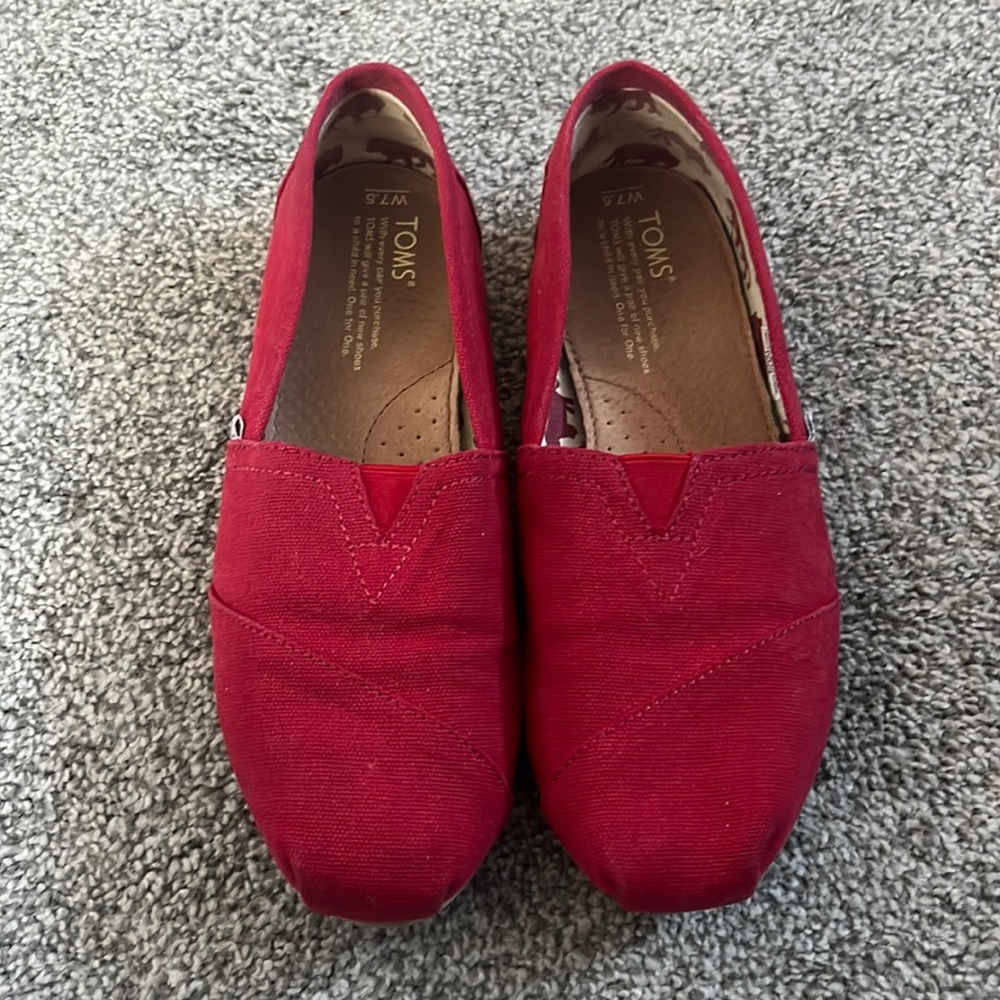 Red TOMS